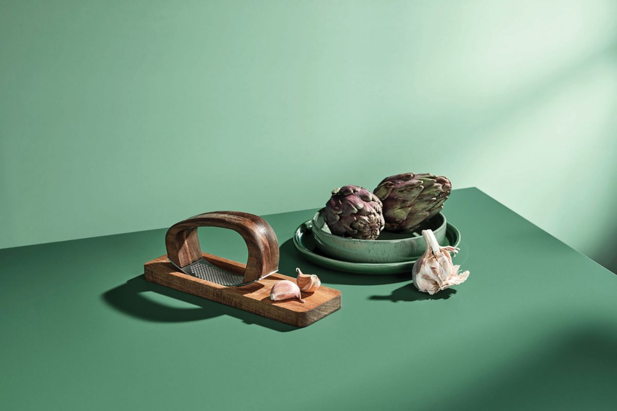 Adhoc Roccaalio Garlic Press With Chopping Board