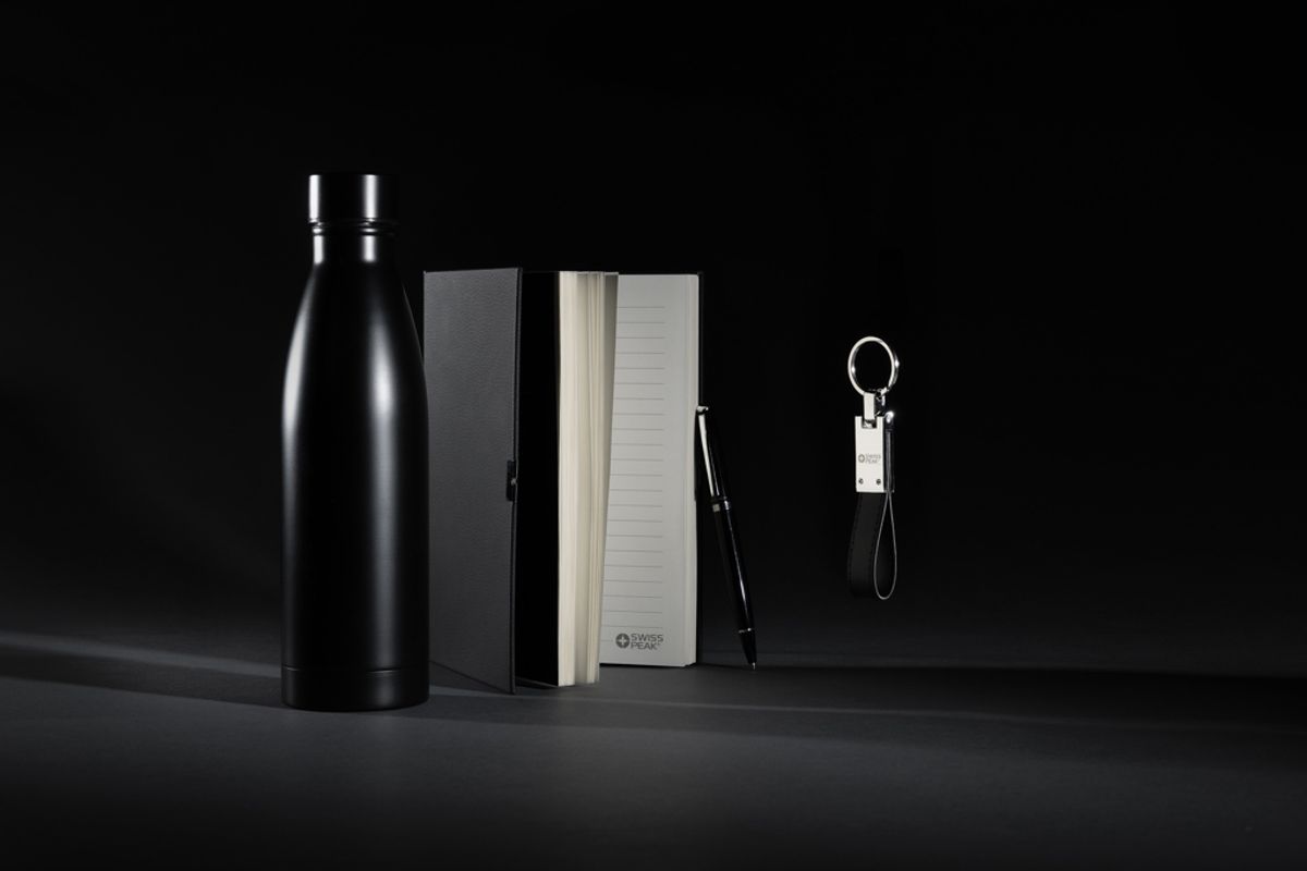 Swiss Peak Rcs Deluxe Business Gift Set W/ Water Bottle