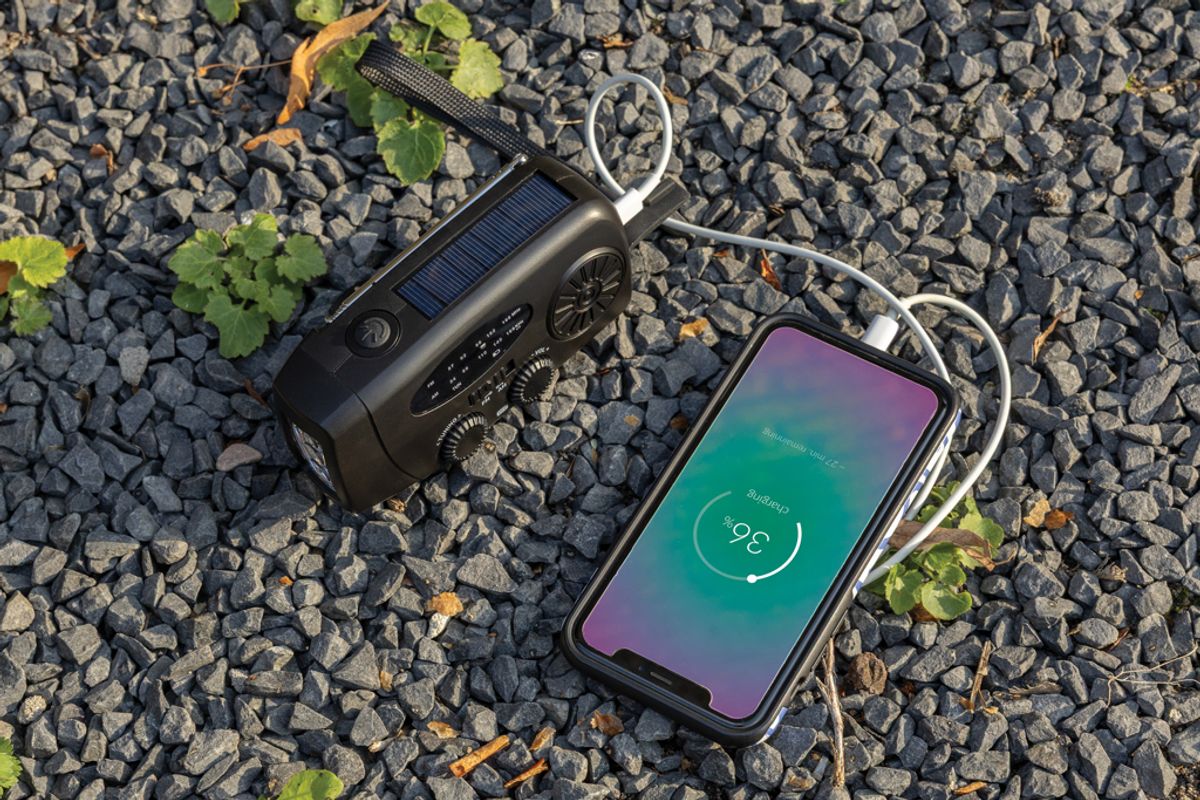 Rescuewave Rcs – avārijas radio no pārstrādāta plastmasa