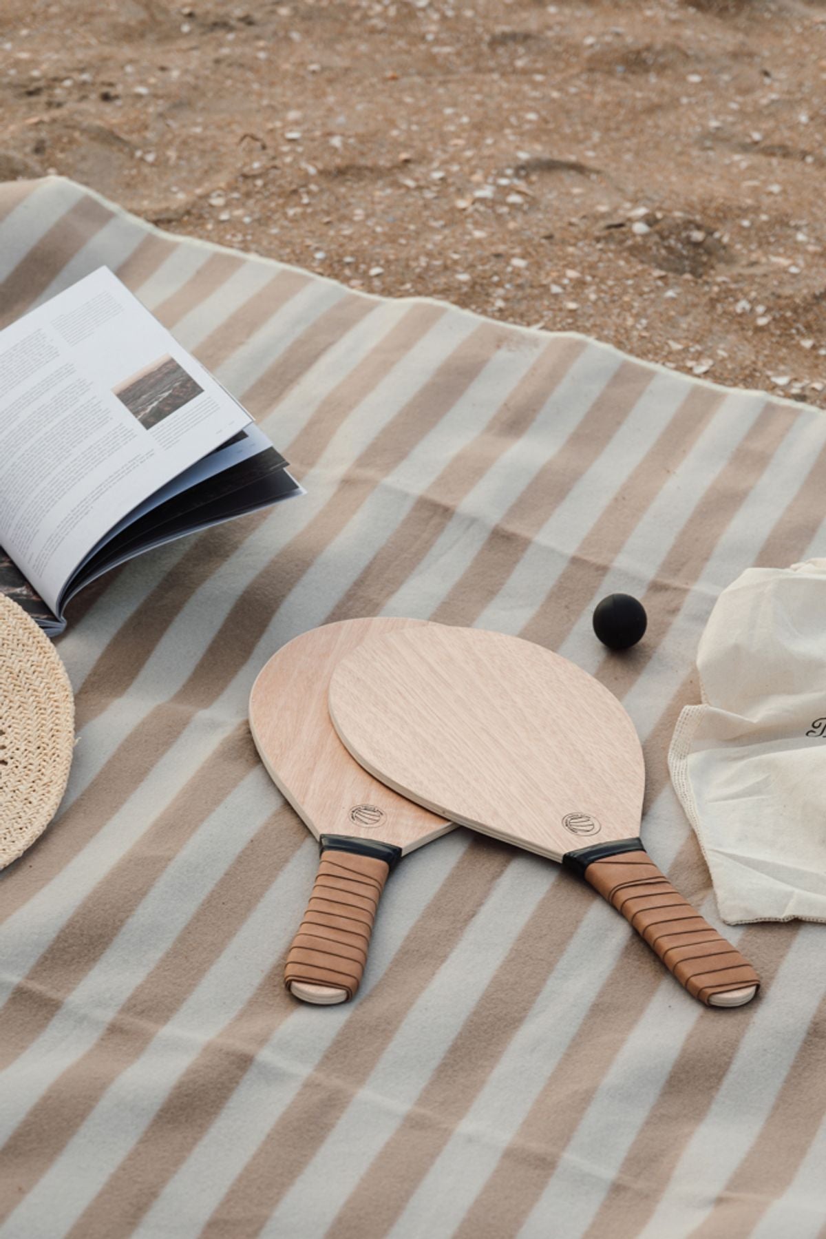 Vinga Colos Beach Tennis Game