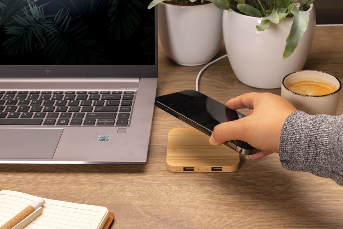 Bamboo 10W Wireless Charger With Usb