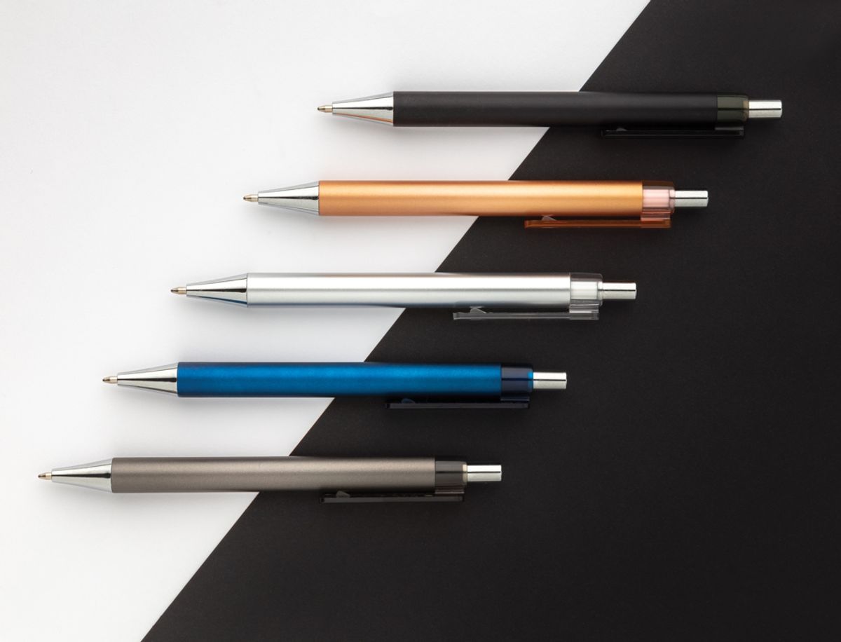 X8 Metallic Pen