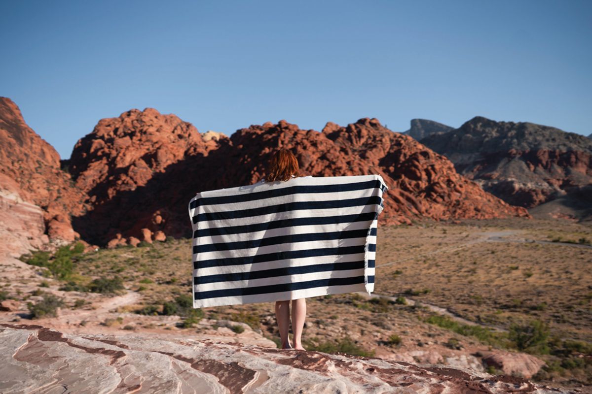 Ukiyo Yukari Aware™ Xl Deluxe Beach Towel 100X180Cm