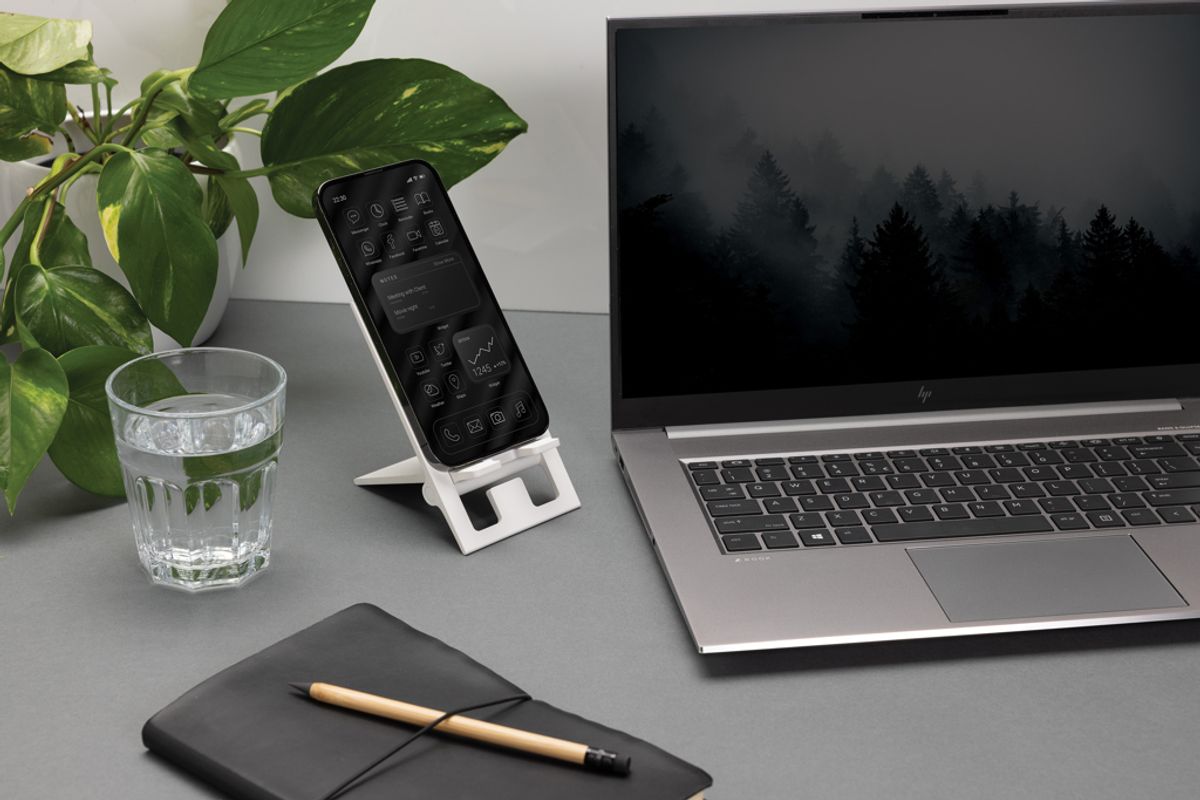 Snapstand Rcs Recycled Plastic Foldable Phone Stand