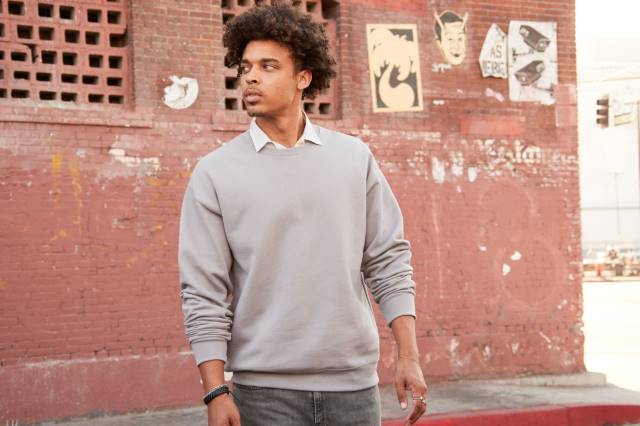 562M