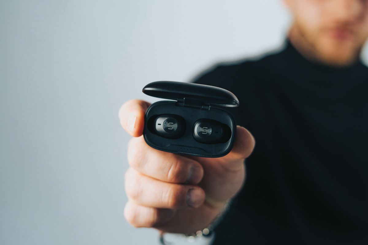 Urban Vitamin Palm Springs Rcs Rplastic Enc Earbuds