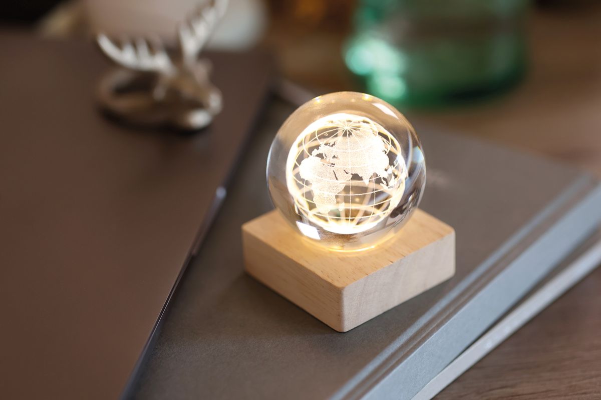 Globe Light