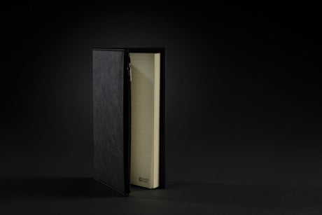 Swiss Peak A5 klade ar rāvējslēdzēju kabatu