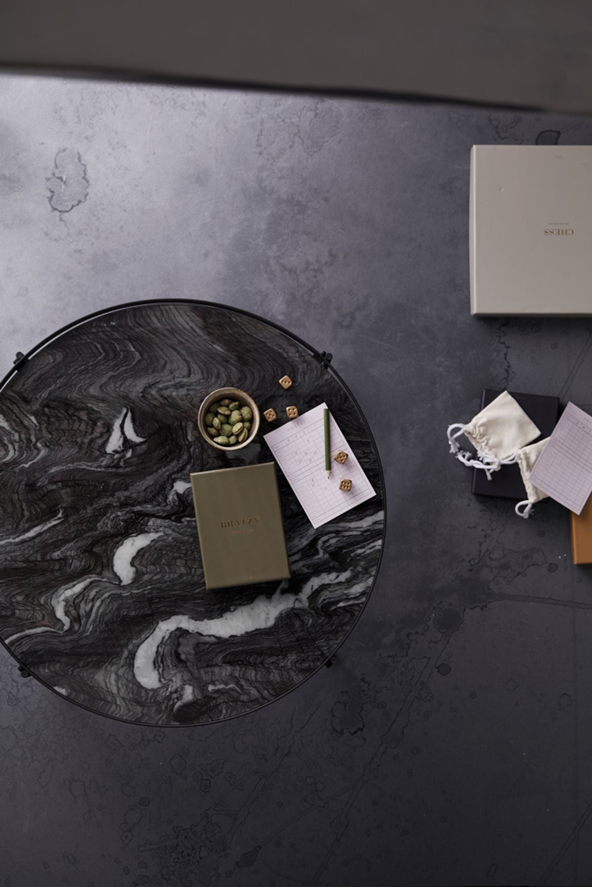 Vinga Bratzy Coffee Table Game
