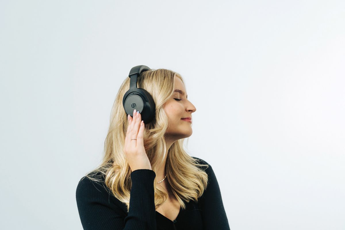 Irvine Rcs Recycled And Repairable Anc Wireless Headphone