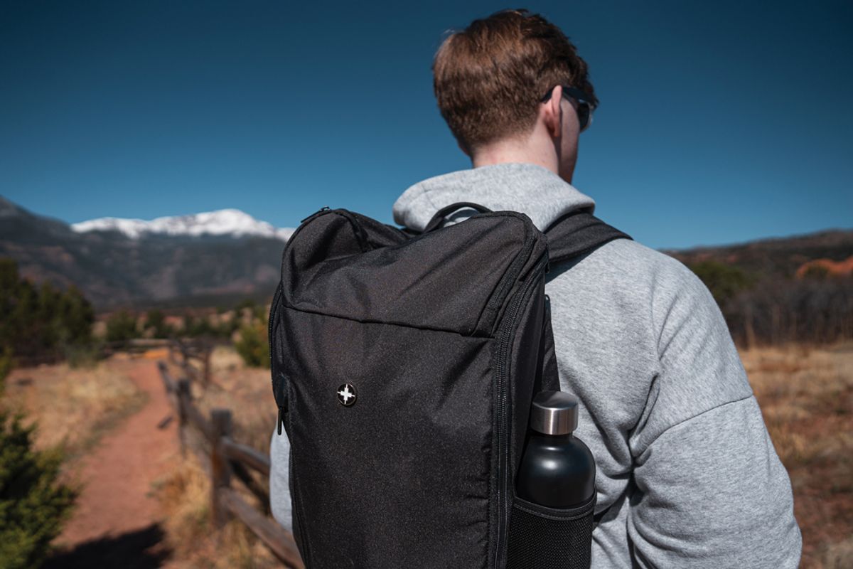 Swiss Peak Aware™ Easy Access 15.6'' Laptop Backpack
