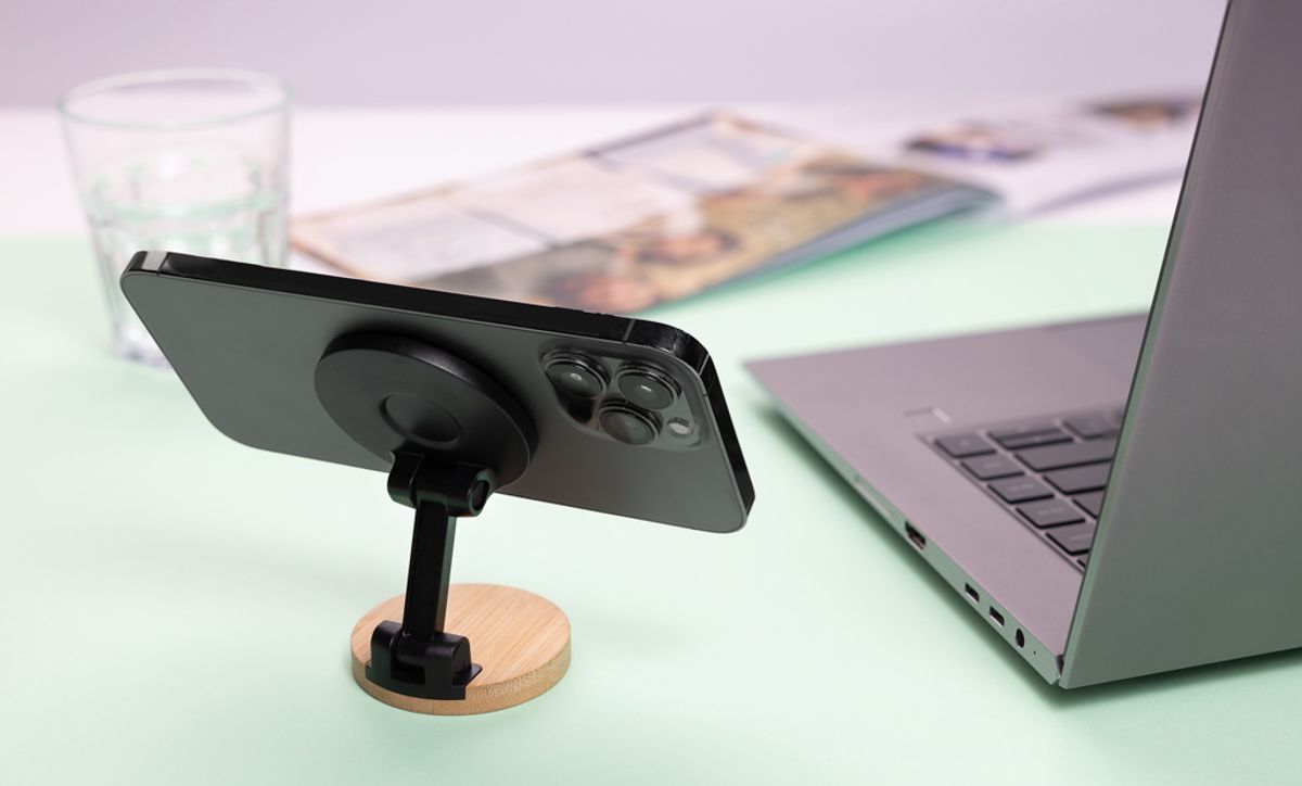 Magmount Rcs Recycled Plastic And Bamboo Phone Stand