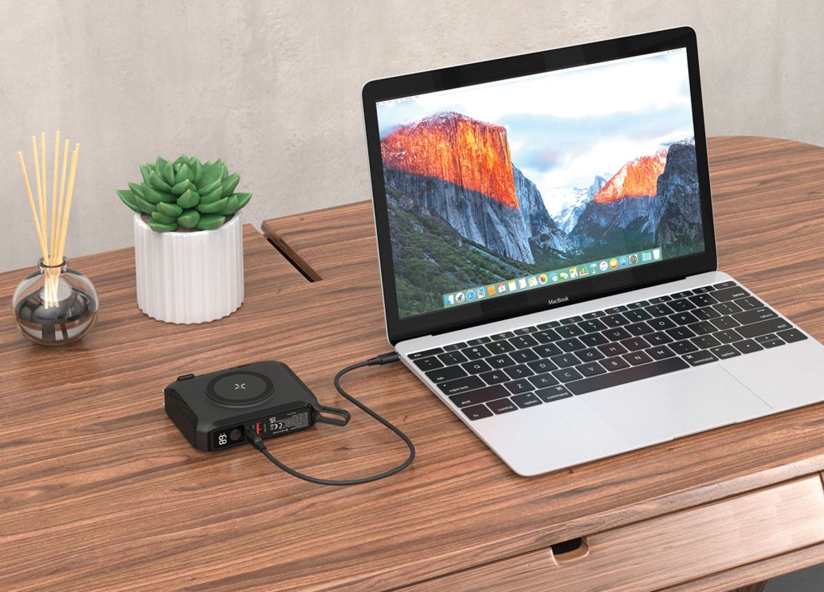 Urban Vitamin Oxnard 5 In 1 65W Universal Charger