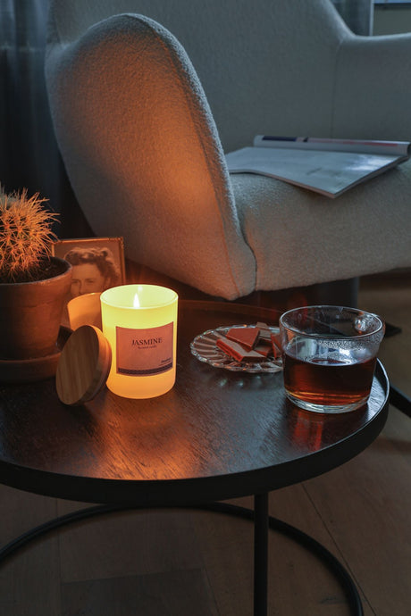 Ukiyo Deluxe Scented Candle With Bamboo Lid