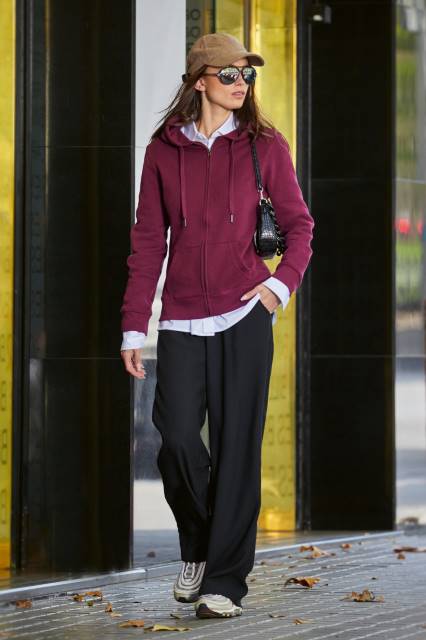 QUEEN Zipped Hood_